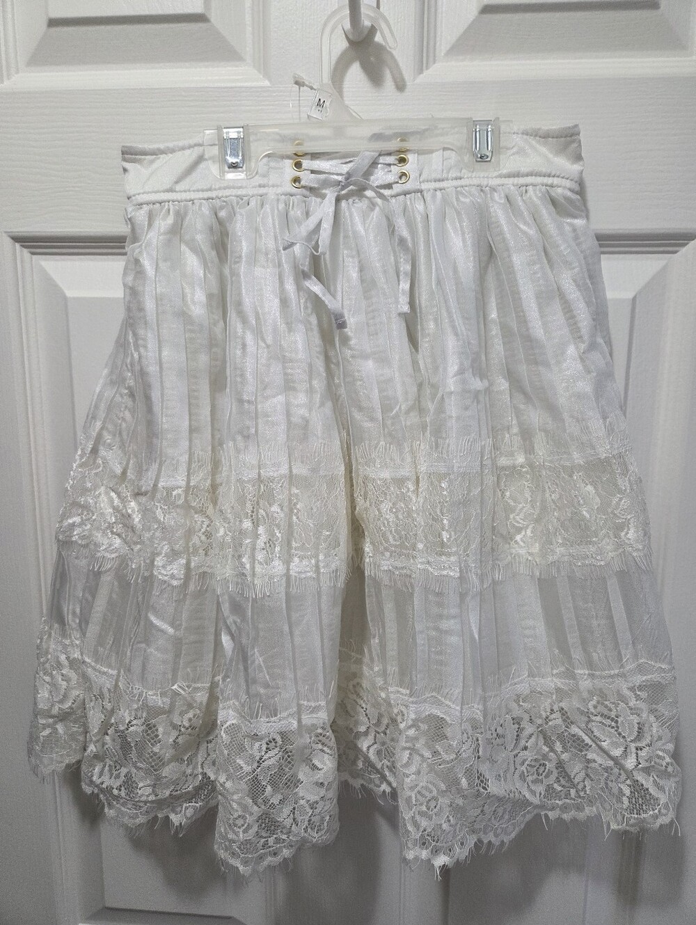 LIZ LISA Lamé Pleated Skirt